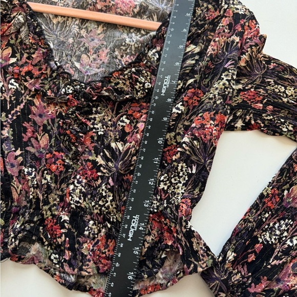 Aqua Floral Ruffled Neck LOng Sleeve Top Size Small - Picture 5 of 8